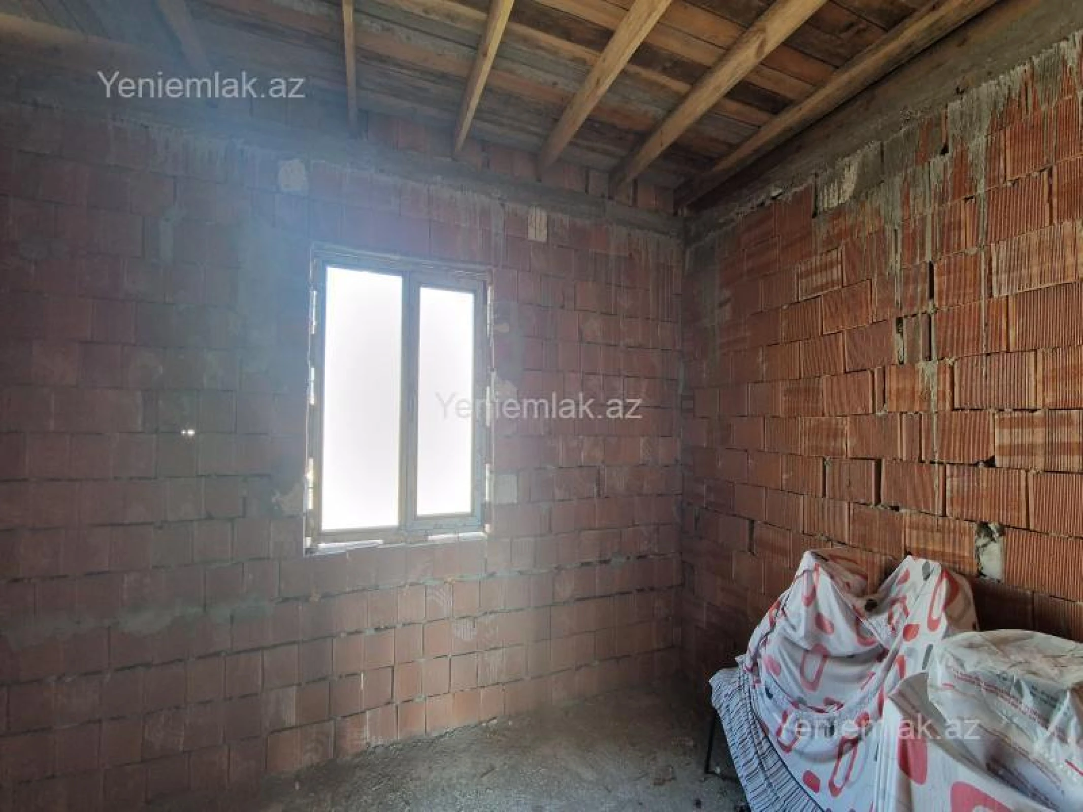 Satılır 4 otaqlı həyət evi 150 m²