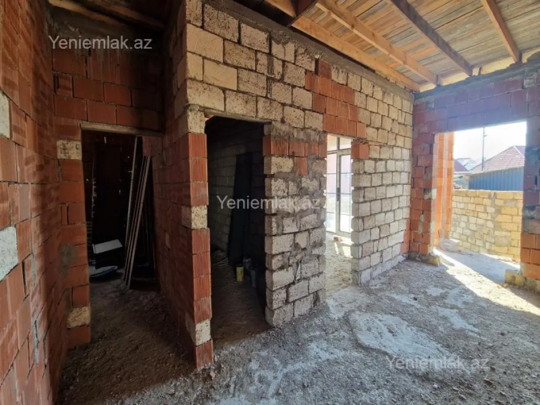 Satılır 4 otaqlı həyət evi 150 m²