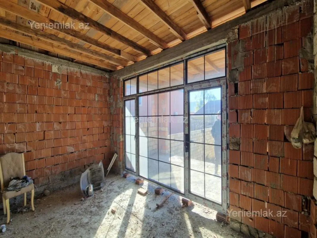 Satılır 4 otaqlı həyət evi 150 m²