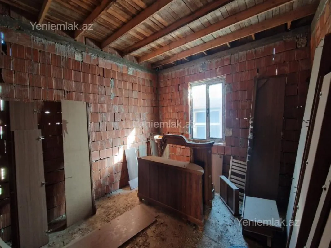 Satılır 4 otaqlı həyət evi 150 m²