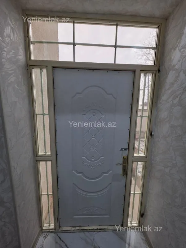 Satılır 5 otaqlı həyət evi 250 m²