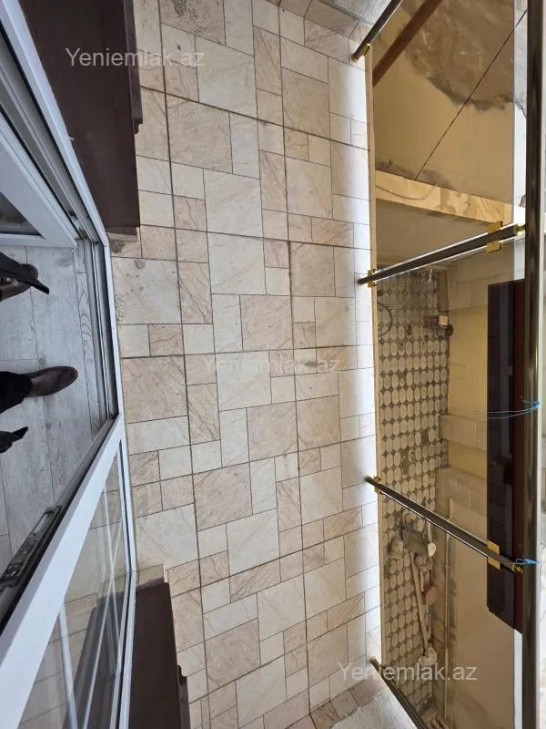 Satılır 5 otaqlı həyət evi 250 m²