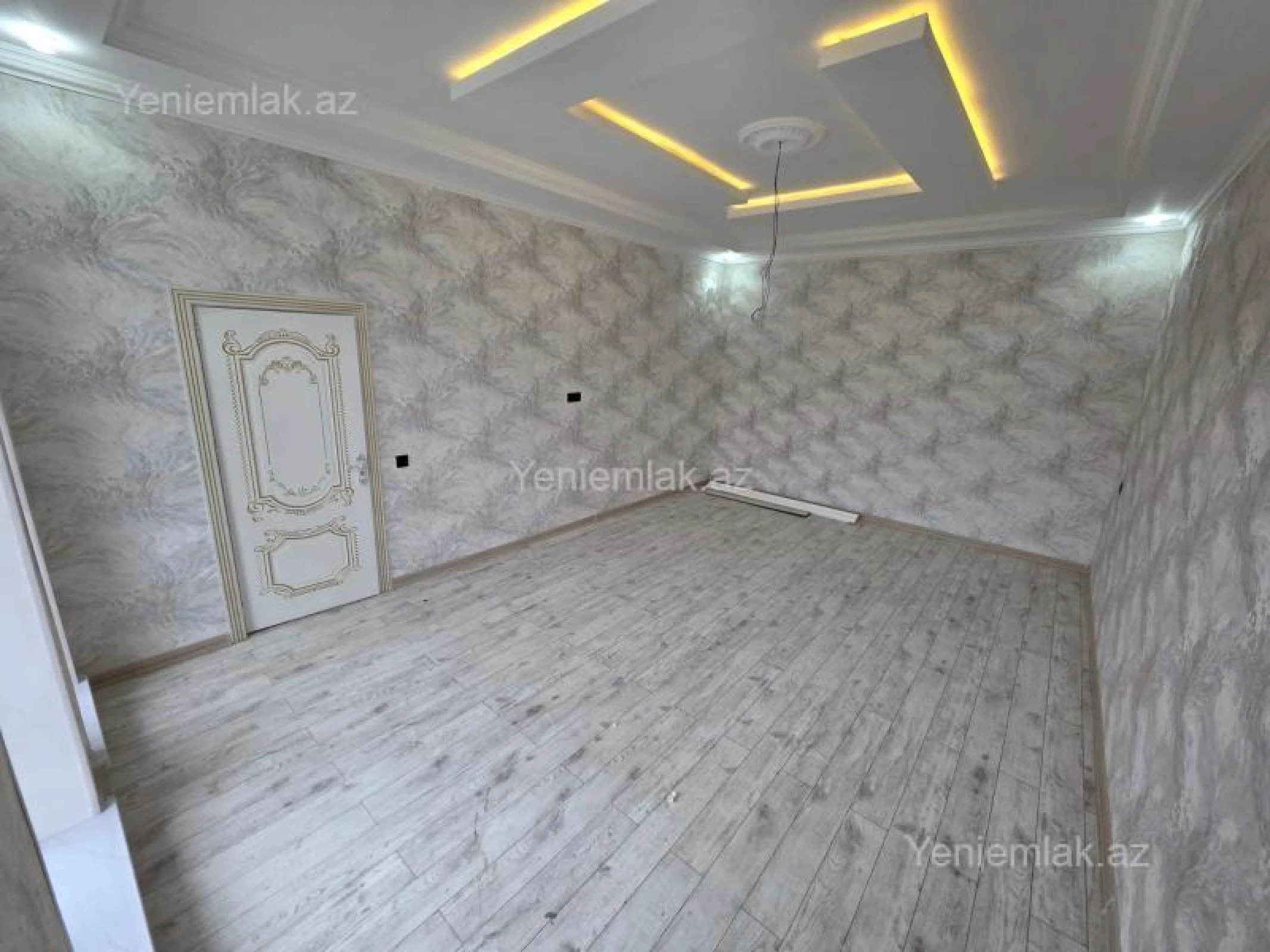 Satılır 5 otaqlı həyət evi 250 m²