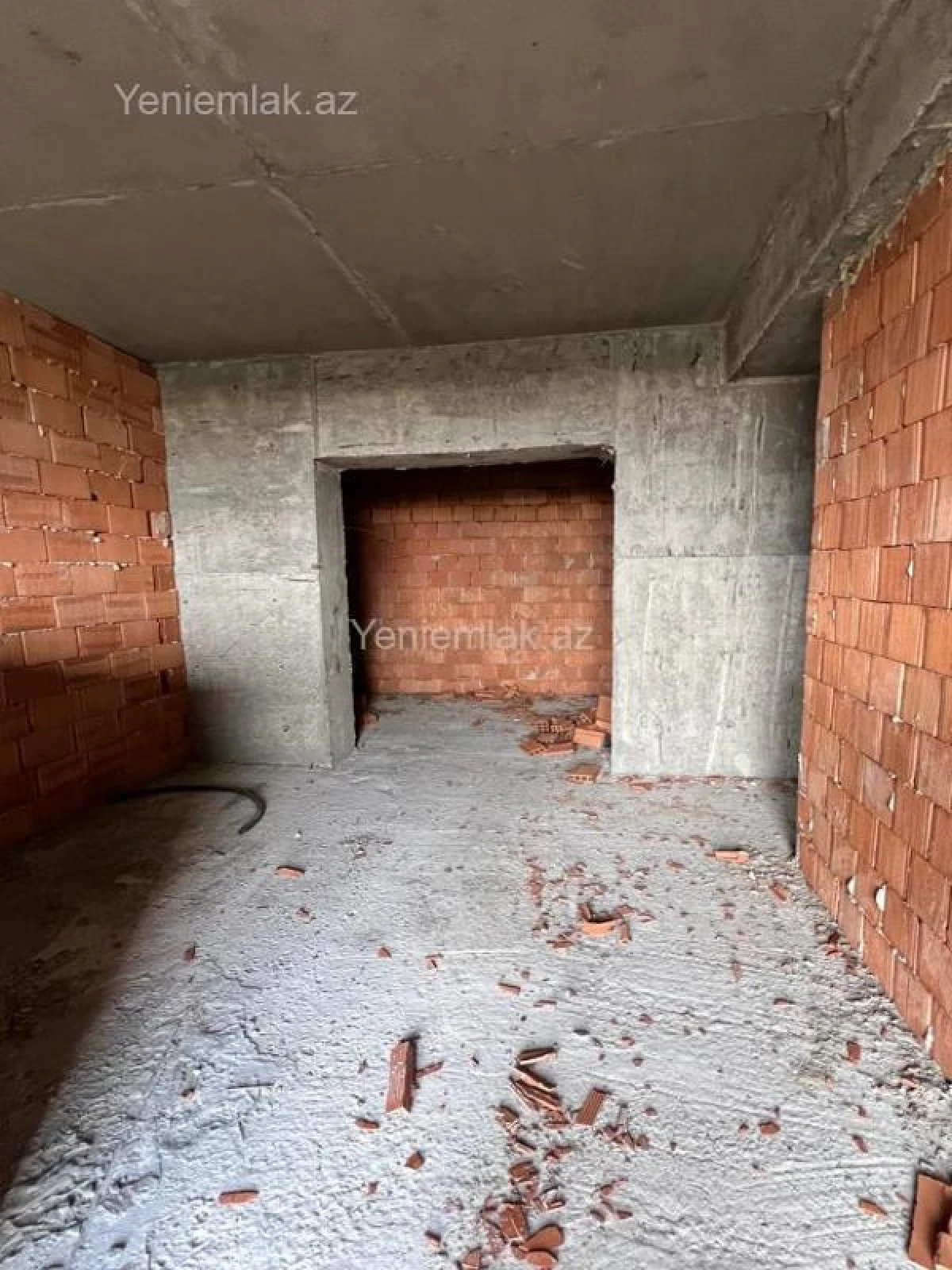 Satılır 2 otaqlı yeni tikili 79 m²