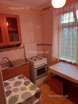 Satılır 1 otaqlı köhnə tikili 35 m²