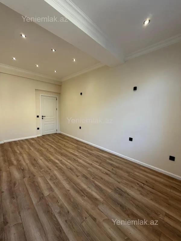 Satılır 3 otaqlı yeni tikili 70 m²
