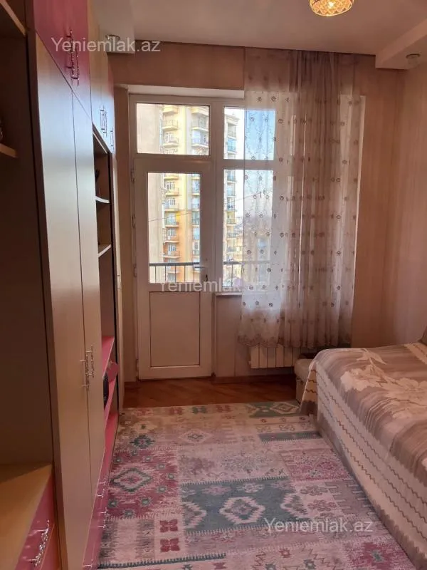 Satılır 3 otaqlı yeni tikili 105 m²