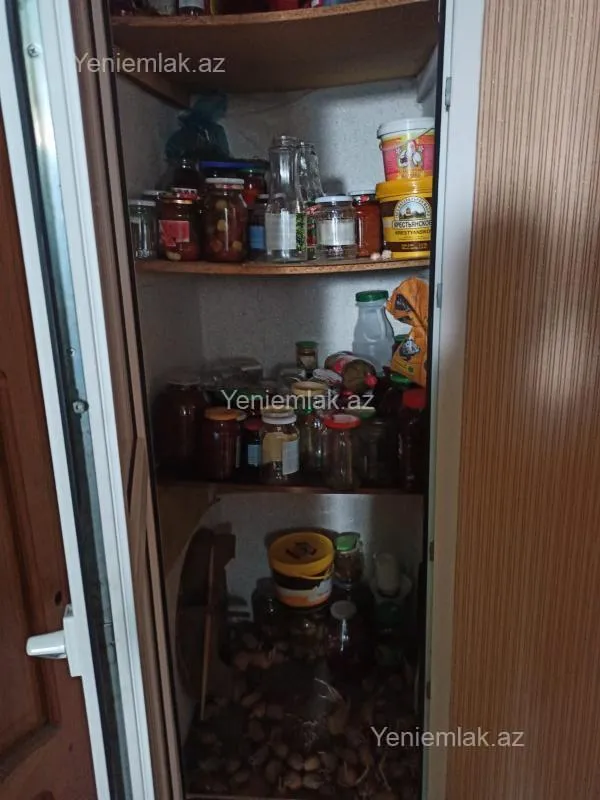 Satılır 3 otaqlı köhnə tikili 72 m²