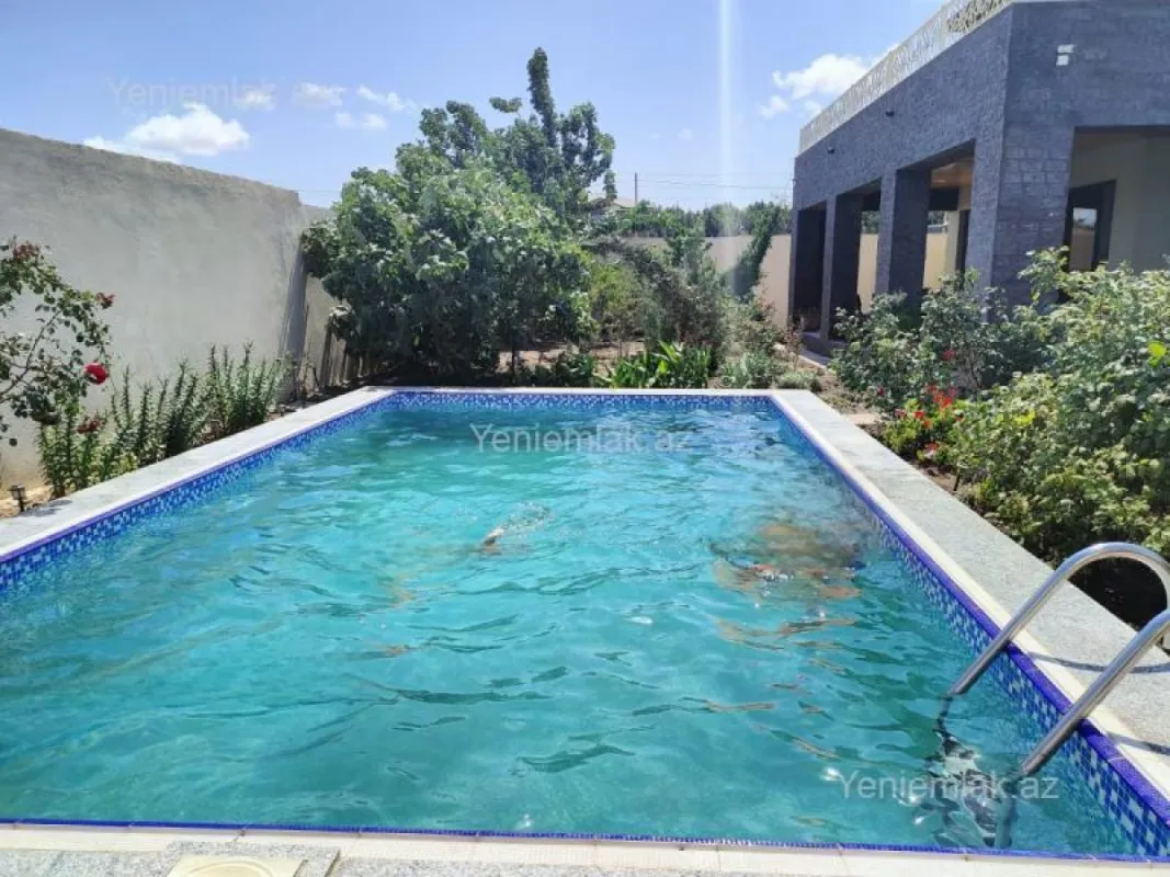 Satılır 7 otaqlı həyət evi 180 m²