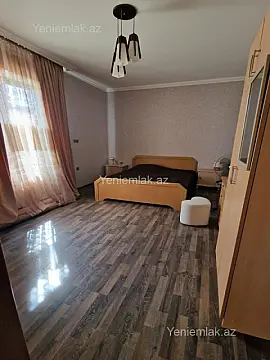 Satılır 7 otaqlı həyət evi 180 m²