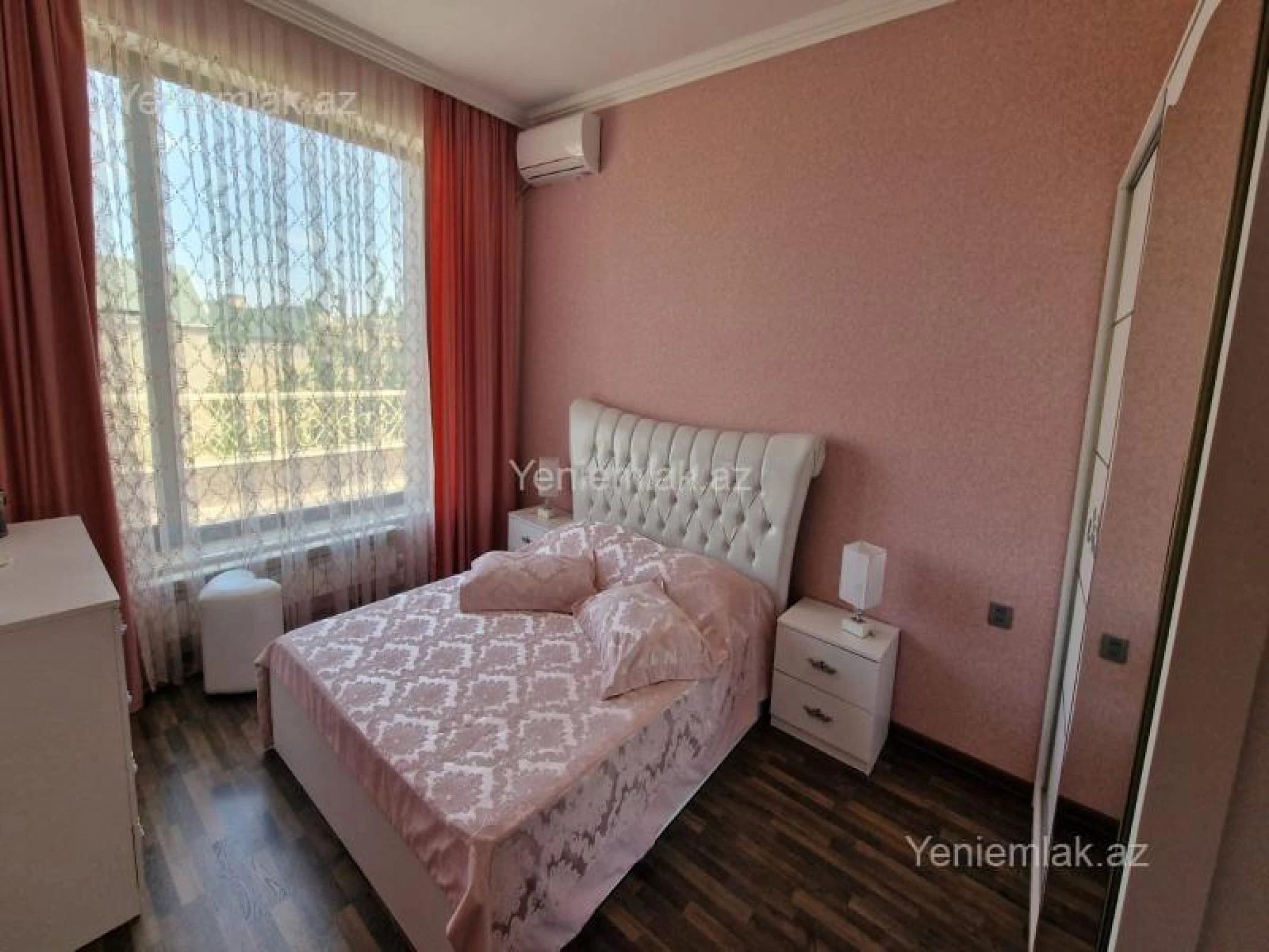 Satılır 7 otaqlı həyət evi 180 m²