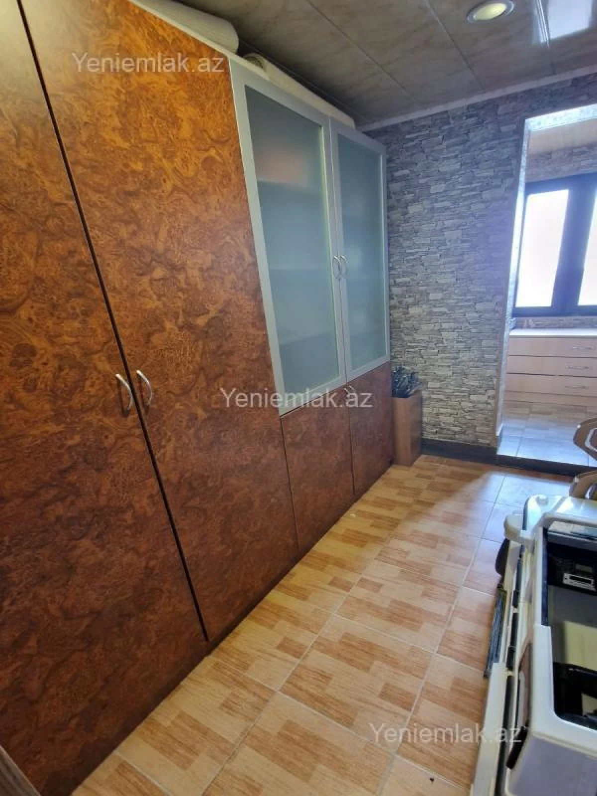 Satılır 7 otaqlı həyət evi 180 m²