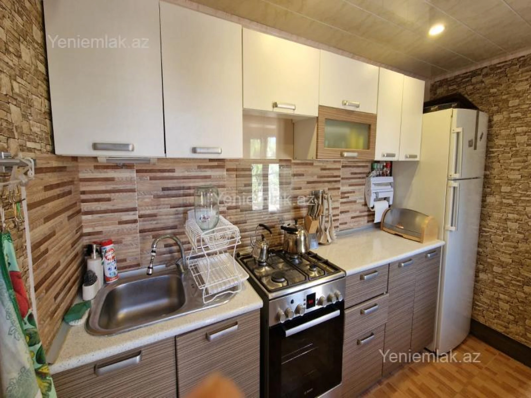 Satılır 7 otaqlı həyət evi 180 m²