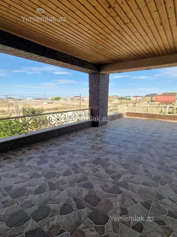 Satılır 7 otaqlı həyət evi 180 m²