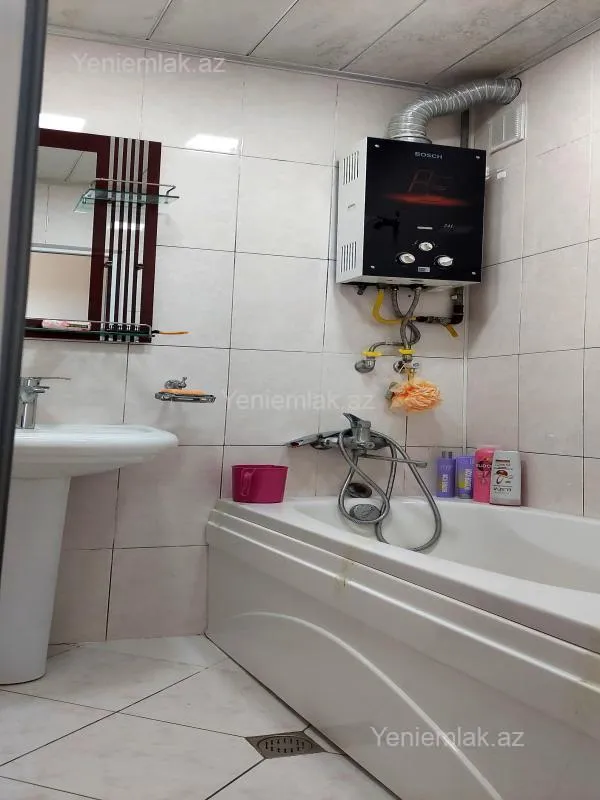 Satılır 4 otaqlı köhnə tikili 86 m²