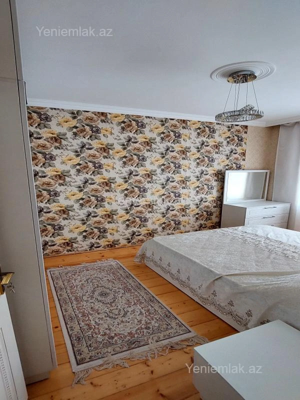 Satılır 4 otaqlı köhnə tikili 86 m²