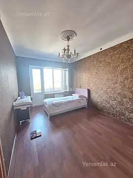 Satılır 5 otaqlı köhnə tikili 120 m²