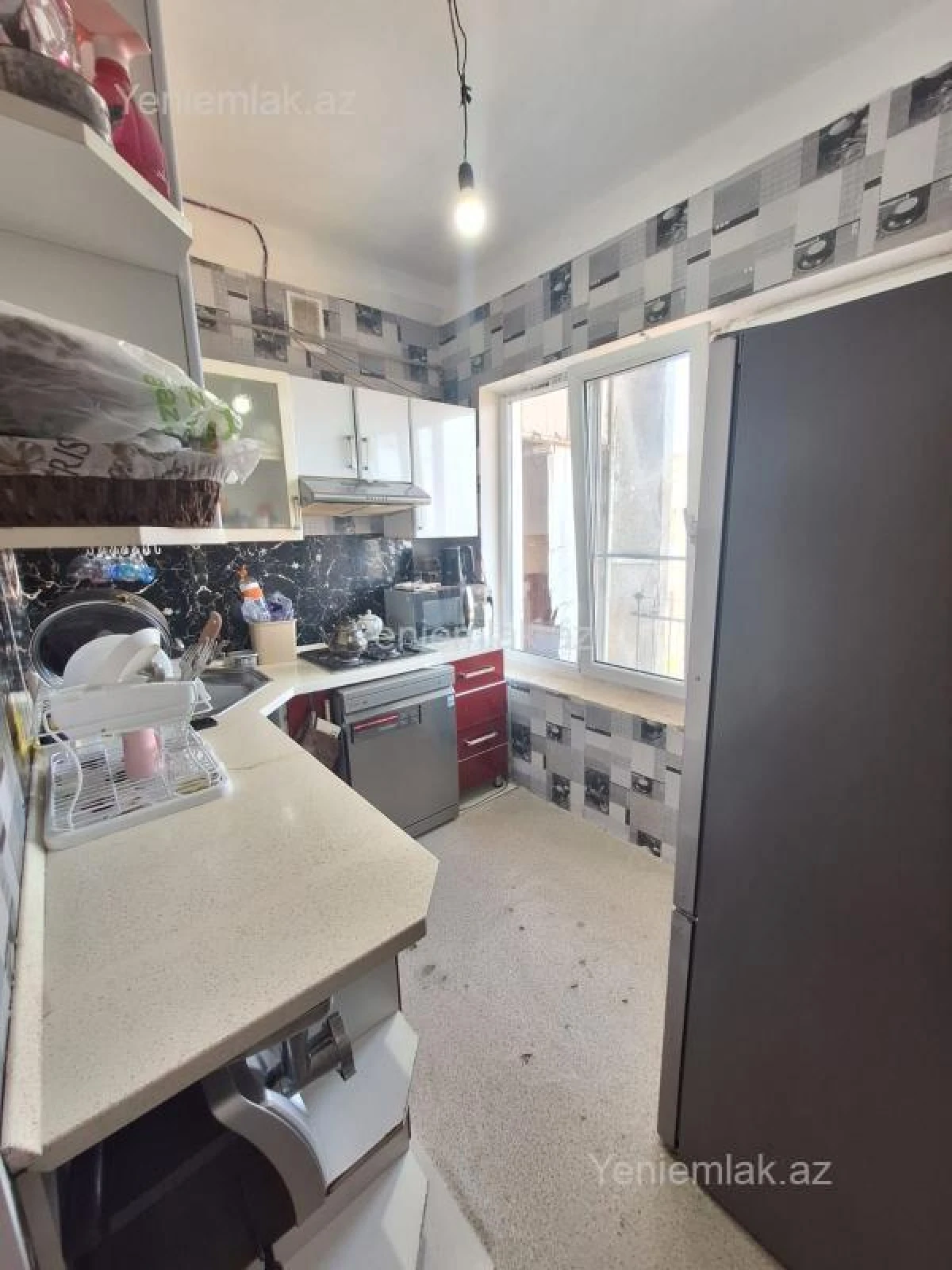 Satılır 5 otaqlı köhnə tikili 120 m²