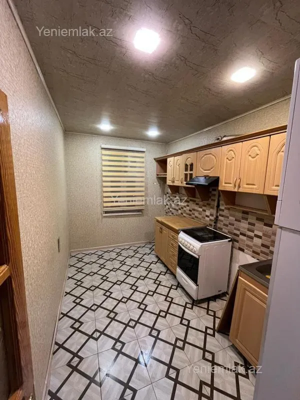 Satılır 3 otaqlı köhnə tikili 72 m²