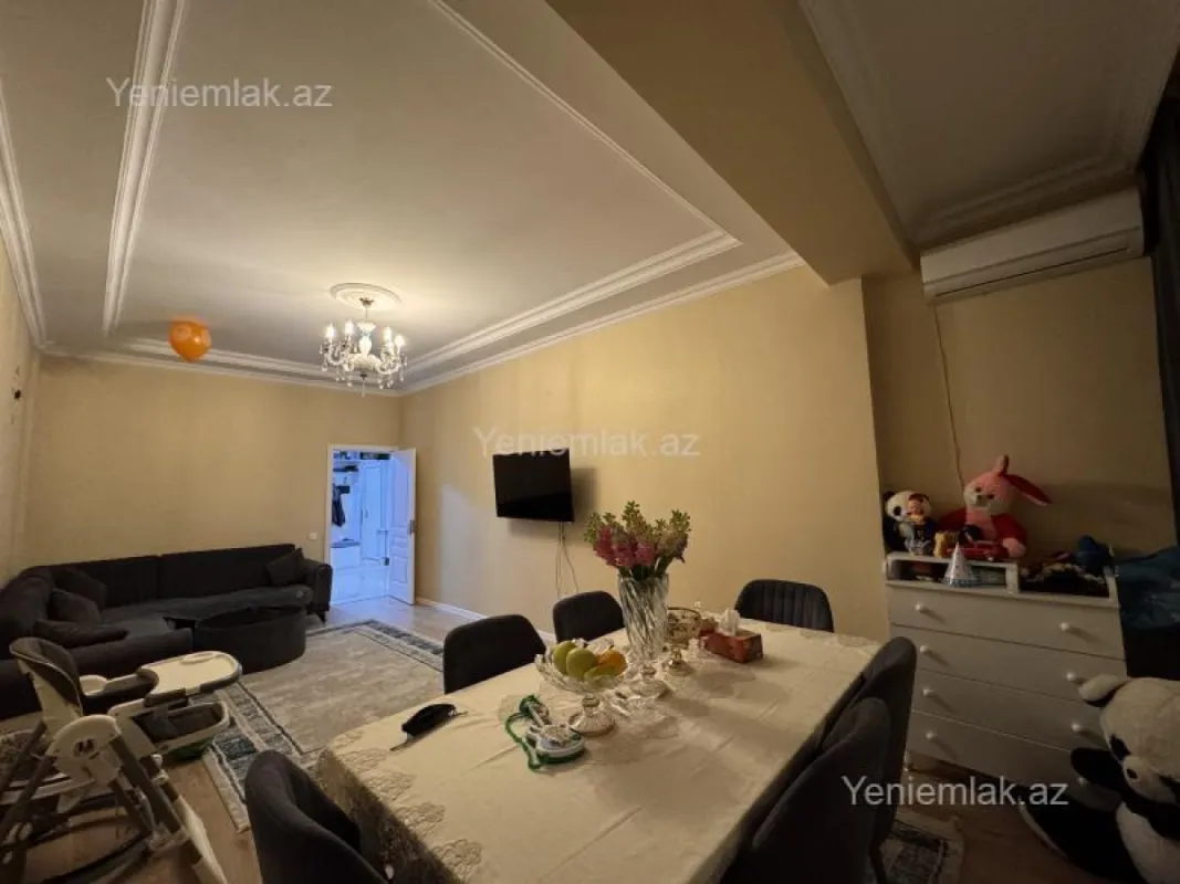 Satılır 2 otaqlı yeni tikili 72 m²