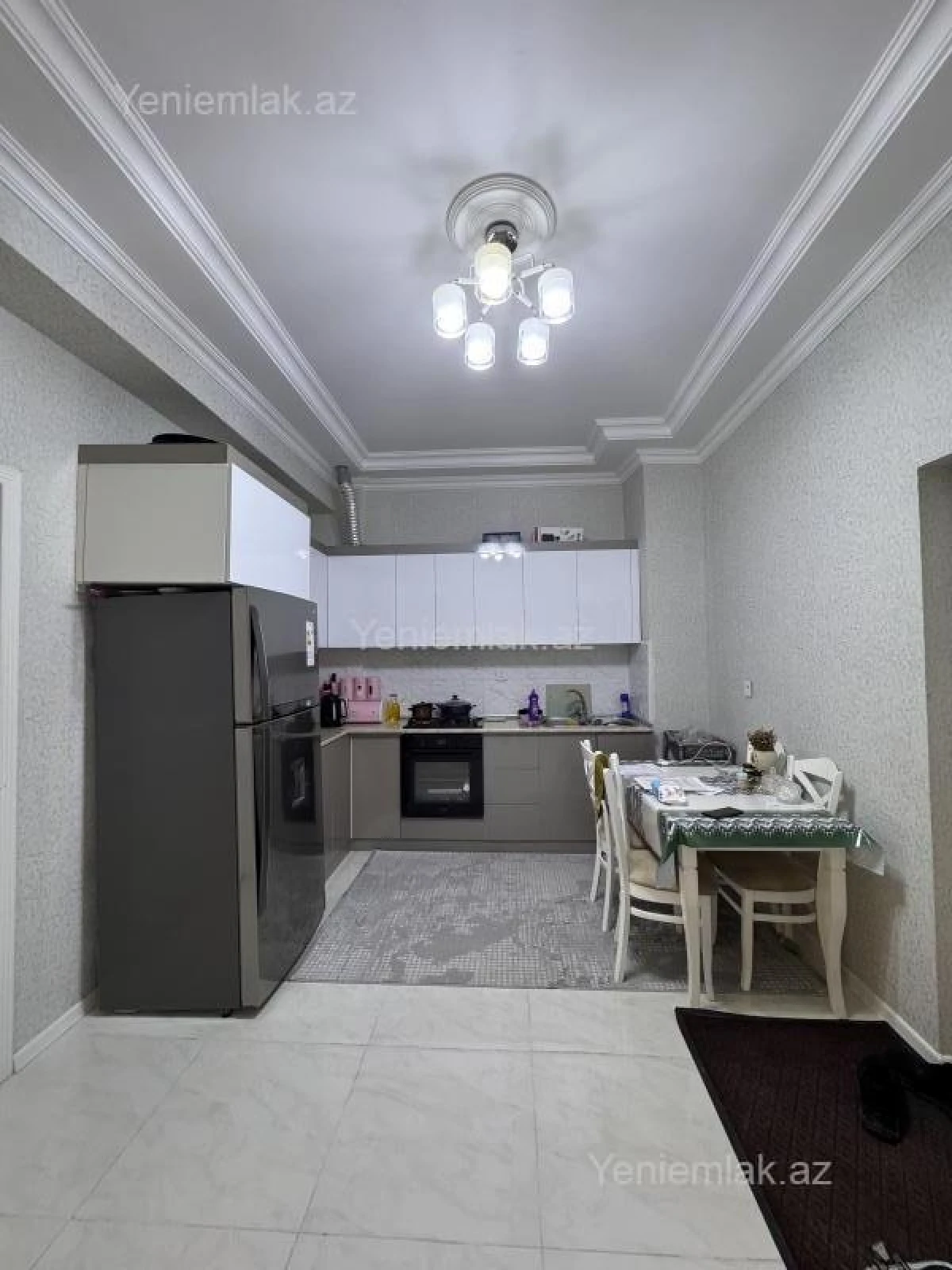 Satılır 2 otaqlı yeni tikili 72 m²