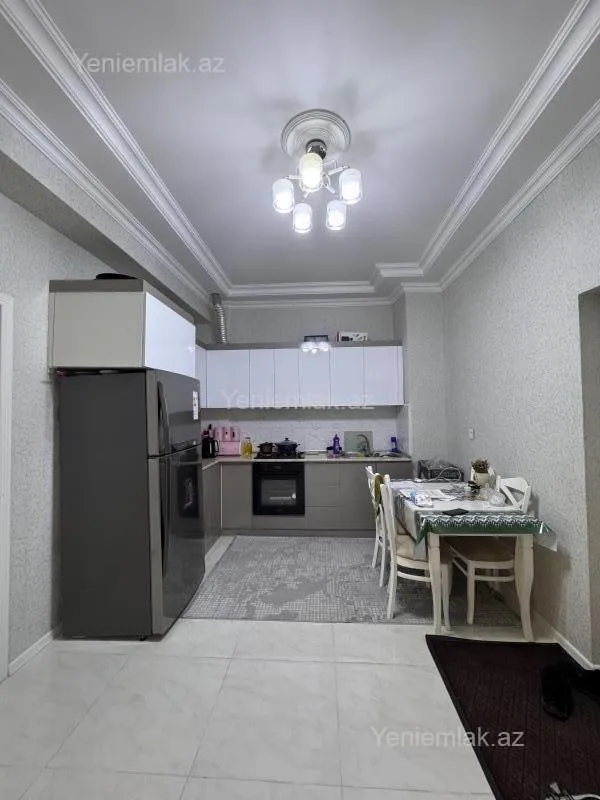 Satılır 2 otaqlı yeni tikili 72 m²