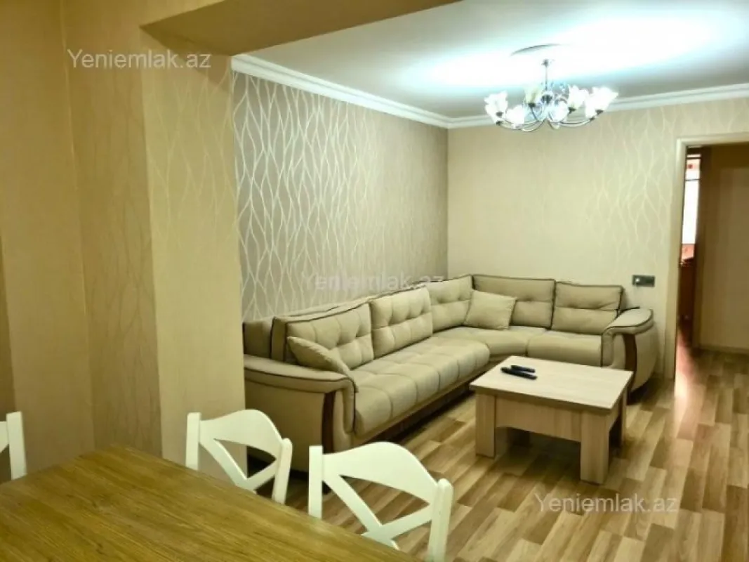Satılır 3 otaqlı köhnə tikili 80 m²