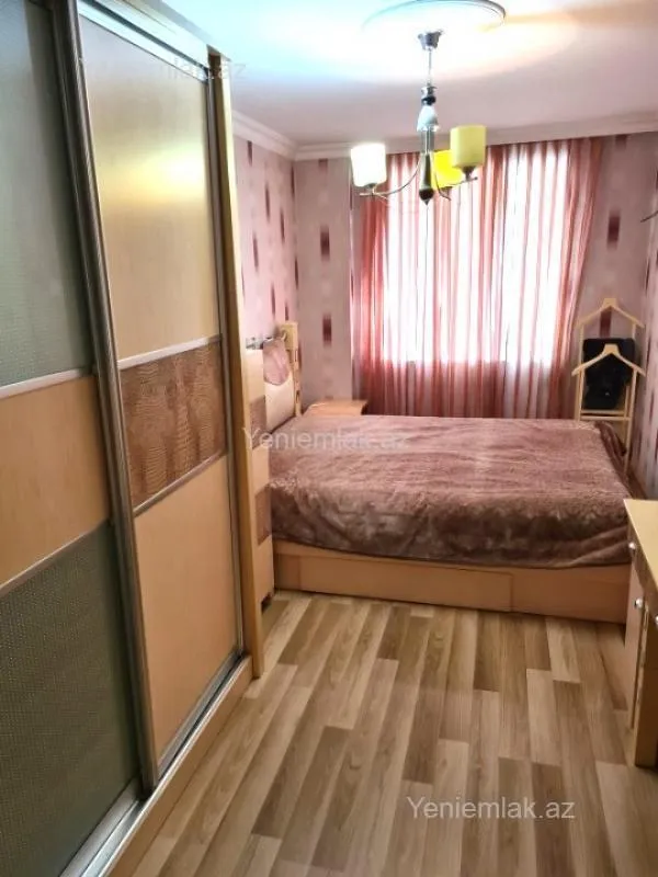 Satılır 3 otaqlı köhnə tikili 80 m²