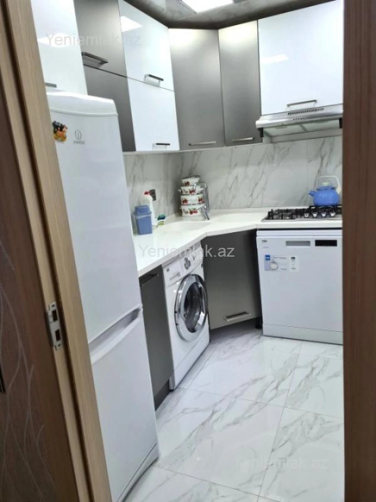 Satılır 3 otaqlı köhnə tikili 80 m²