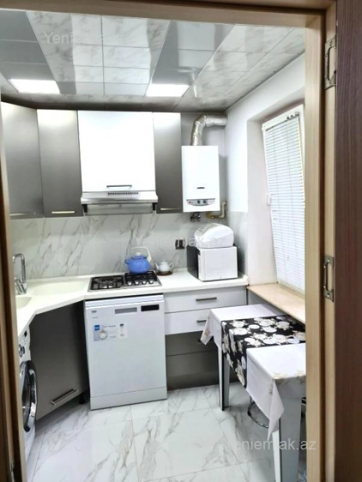 Satılır 3 otaqlı köhnə tikili 80 m²