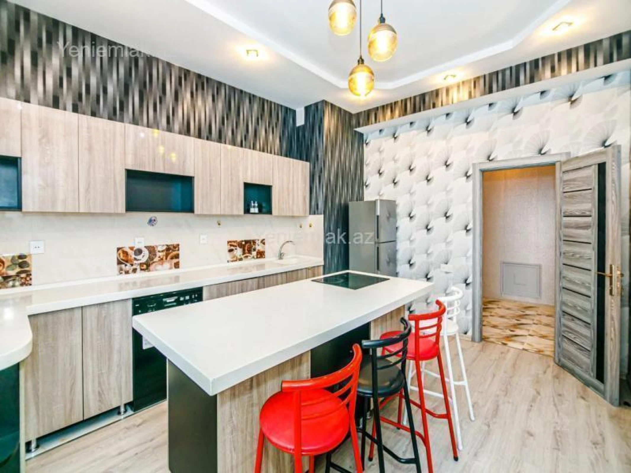 Satılır 4 otaqlı yeni tikili 190 m²