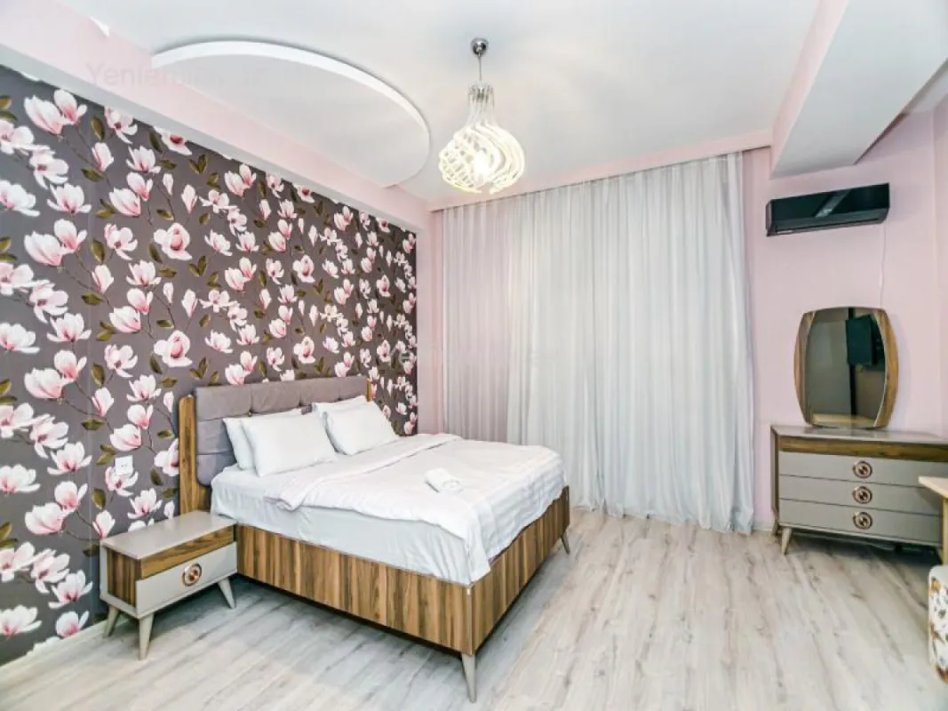 Satılır 4 otaqlı yeni tikili 190 m²