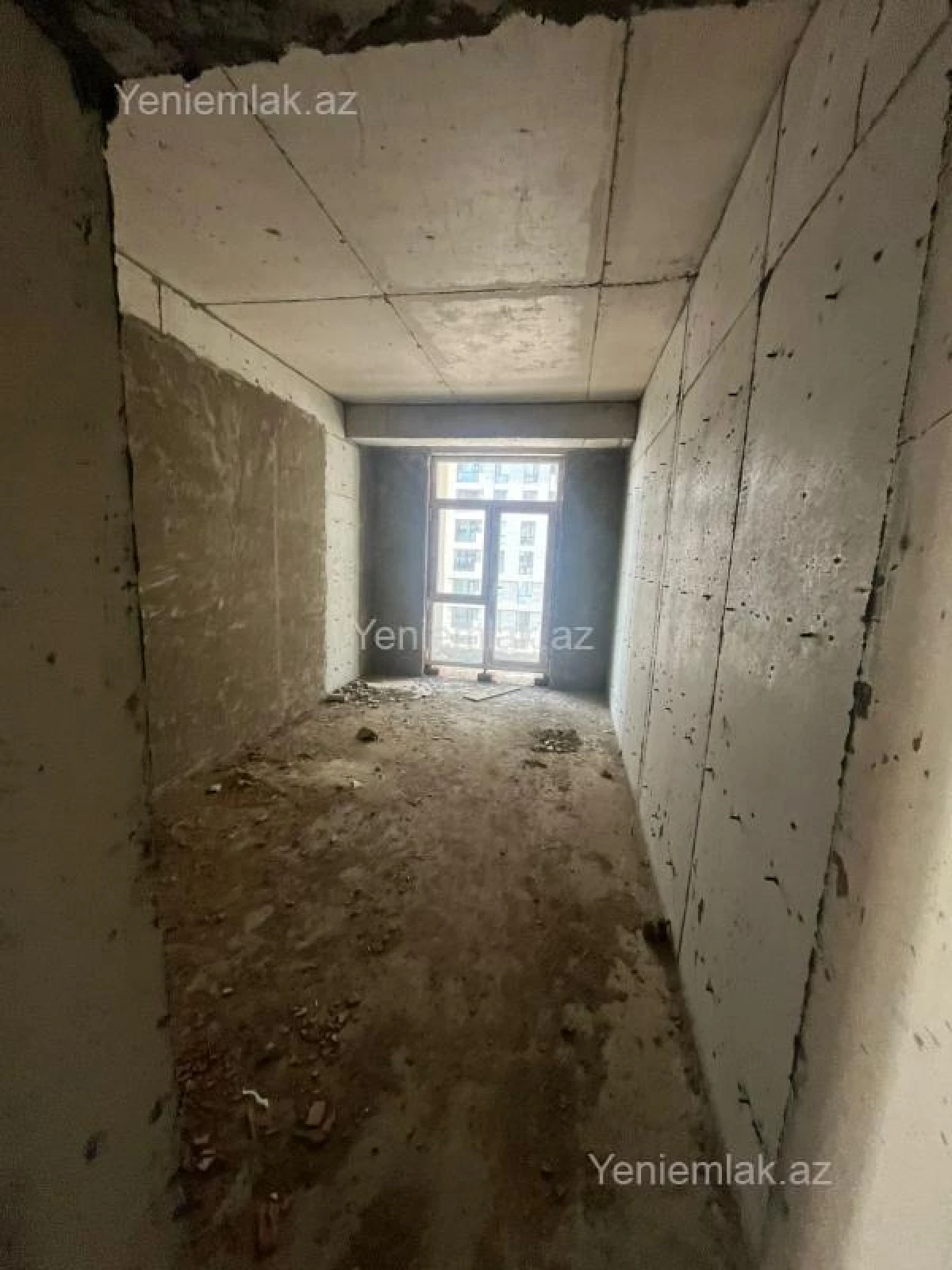 Satılır 3 otaqlı yeni tikili 130 m²