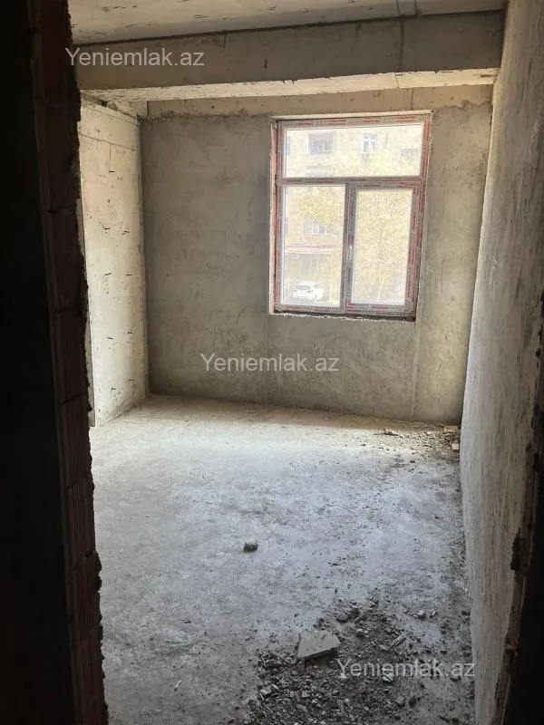 Satılır 3 otaqlı yeni tikili 130 m²