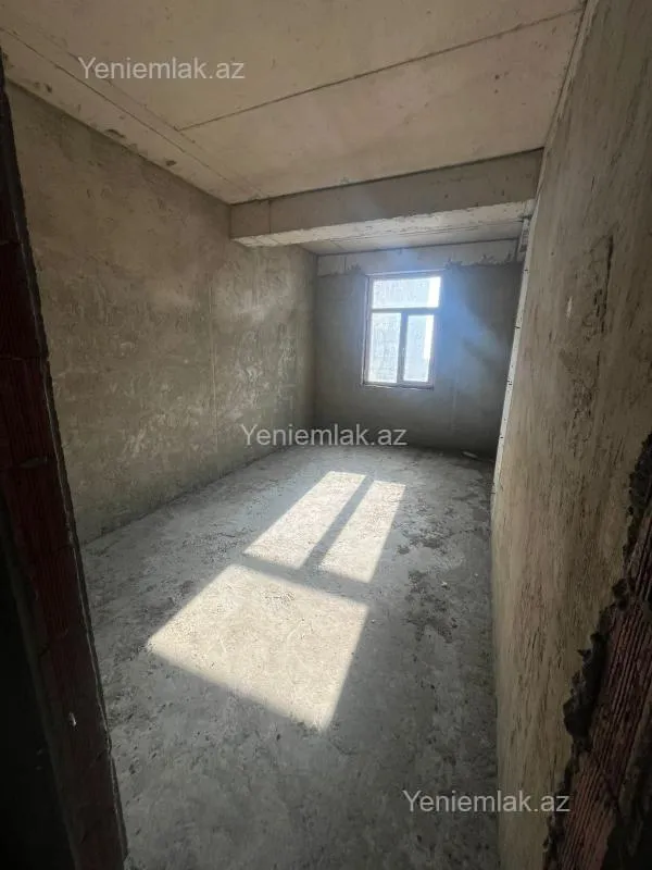 Satılır 3 otaqlı yeni tikili 130 m²