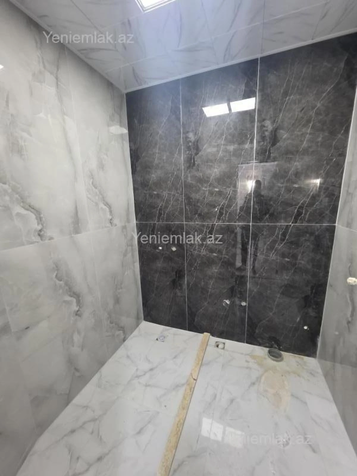 Satılır 3 otaqlı yeni tikili 90 m²