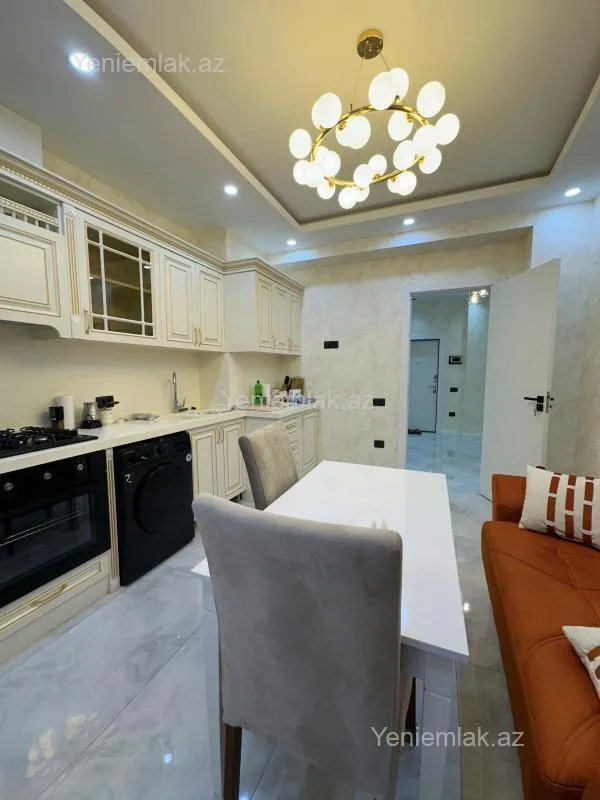 Satılır 3 otaqlı yeni tikili 125 m²