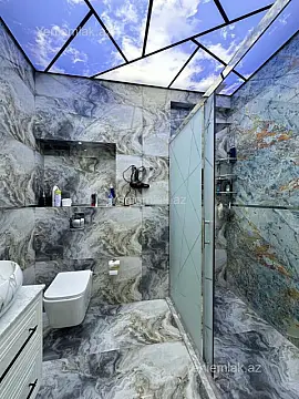 Satılır 3 otaqlı yeni tikili 125 m²