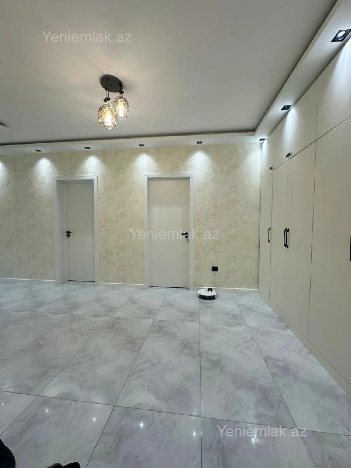 Satılır 3 otaqlı yeni tikili 125 m²