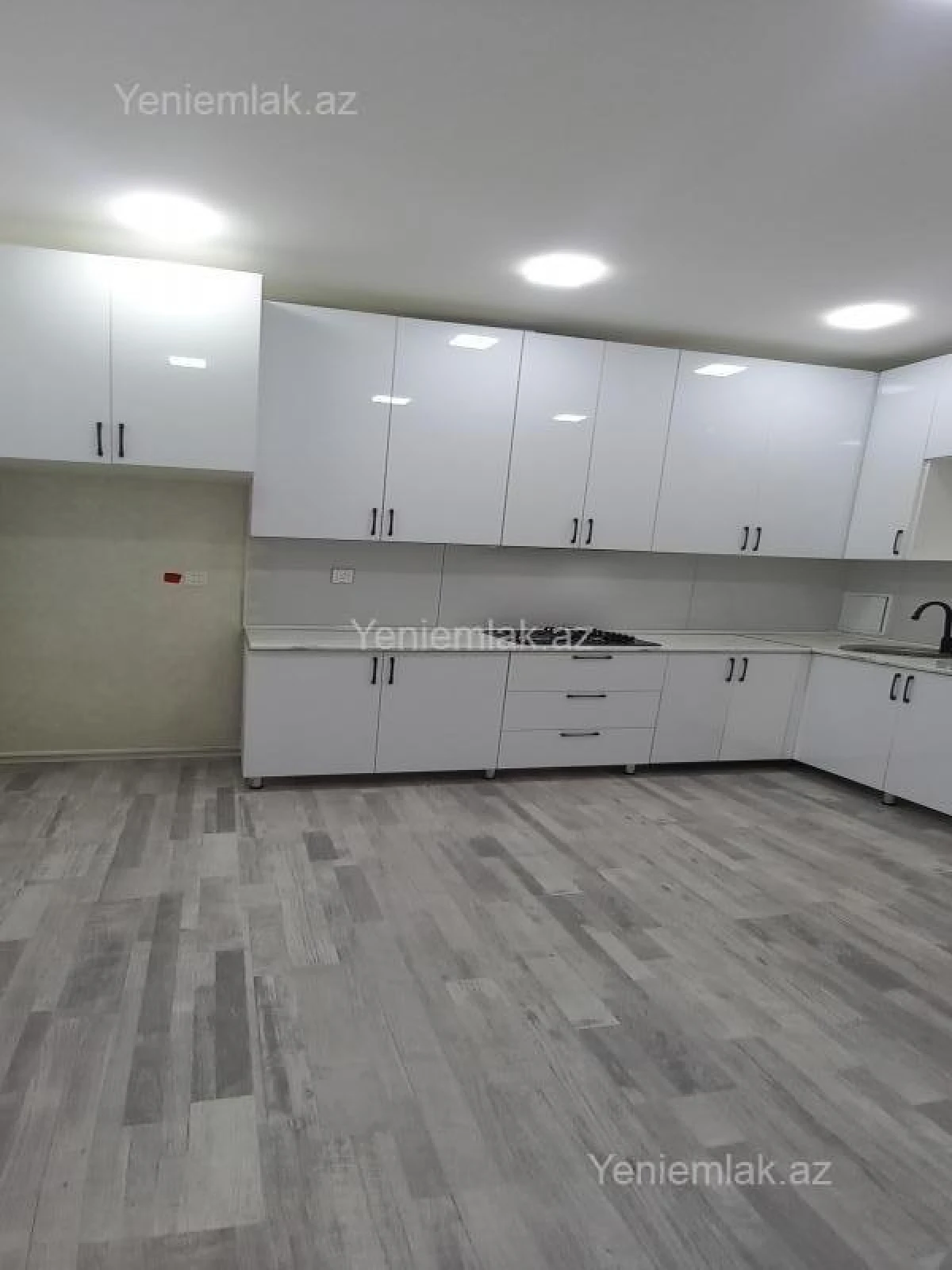 Satılır 2 otaqlı yeni tikili 67 m²