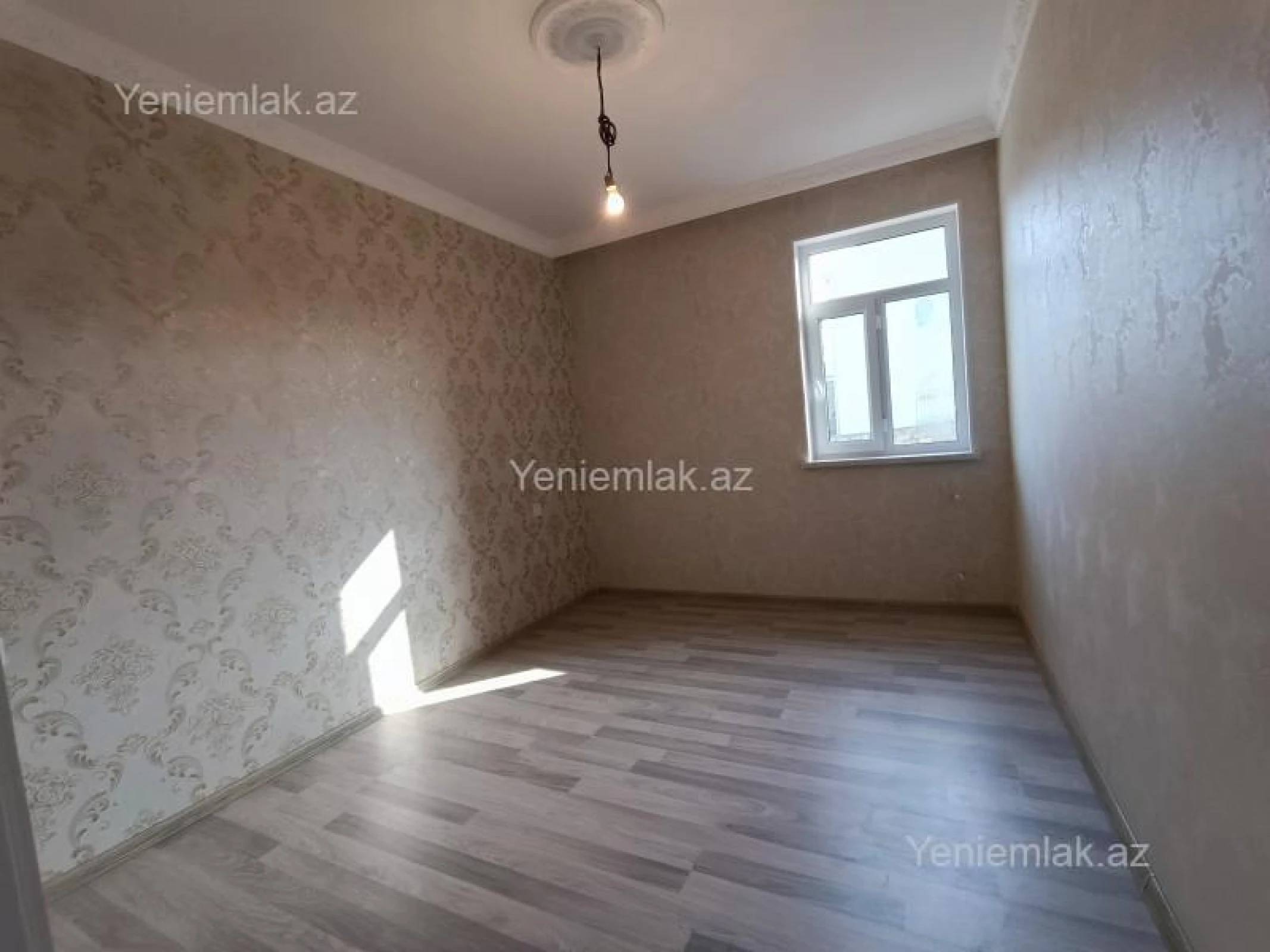 Satılır 4 otaqlı həyət evi 200 m²