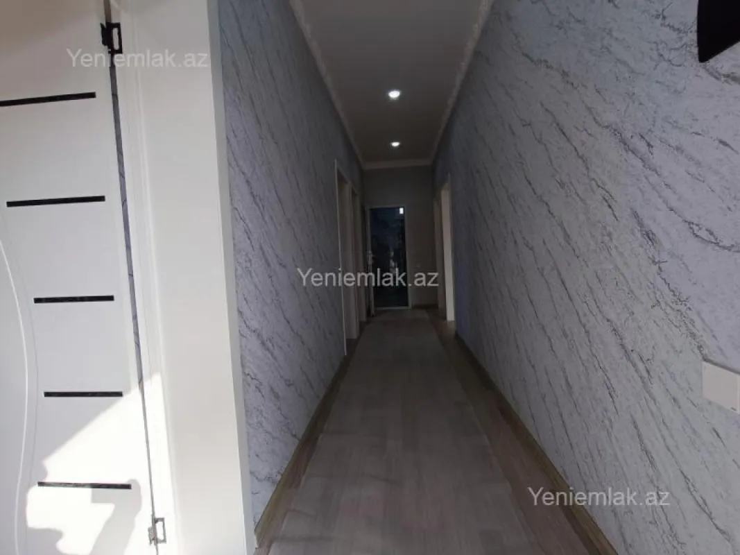 Satılır 4 otaqlı həyət evi 200 m²