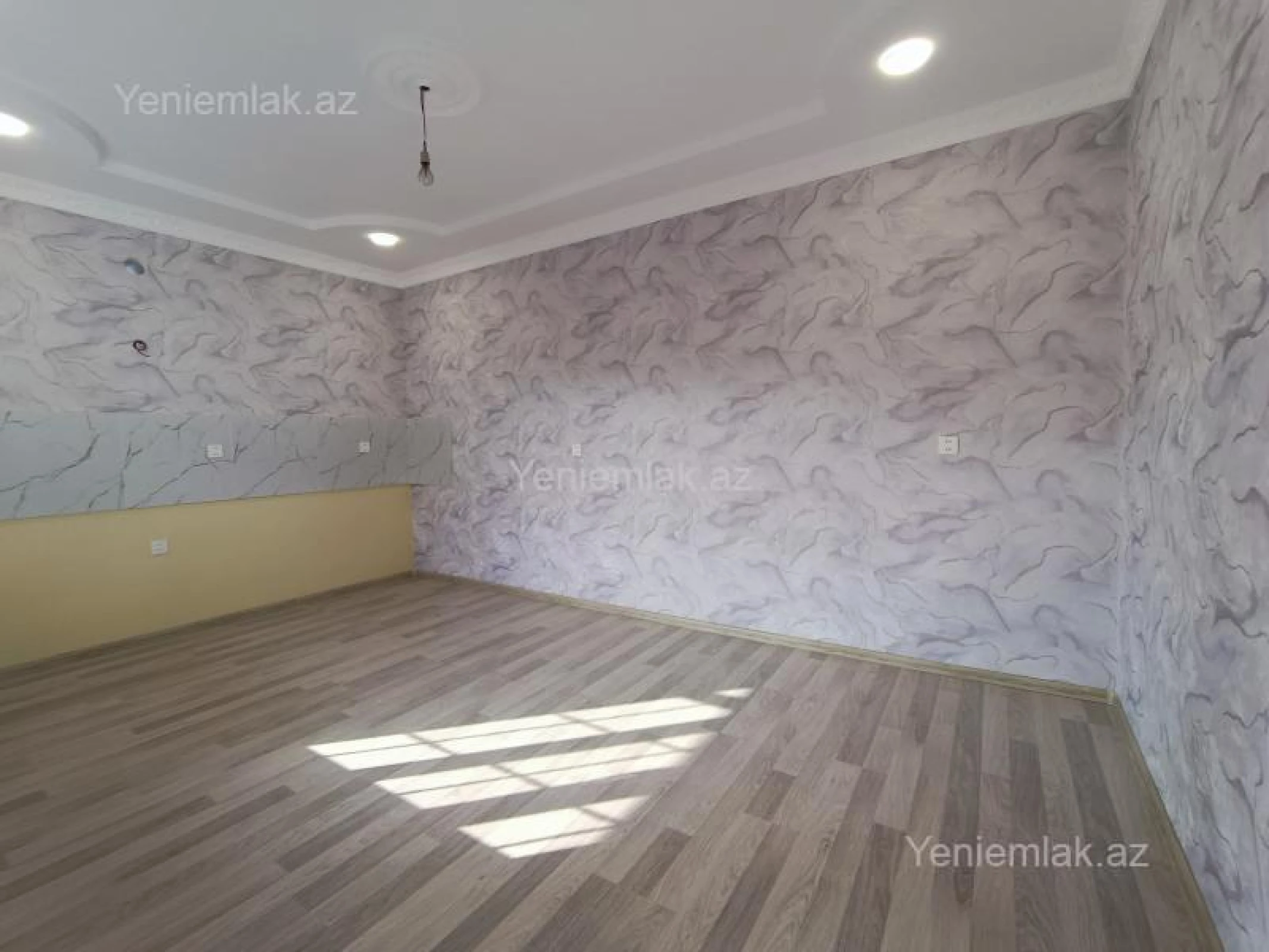 Satılır 4 otaqlı həyət evi 200 m²
