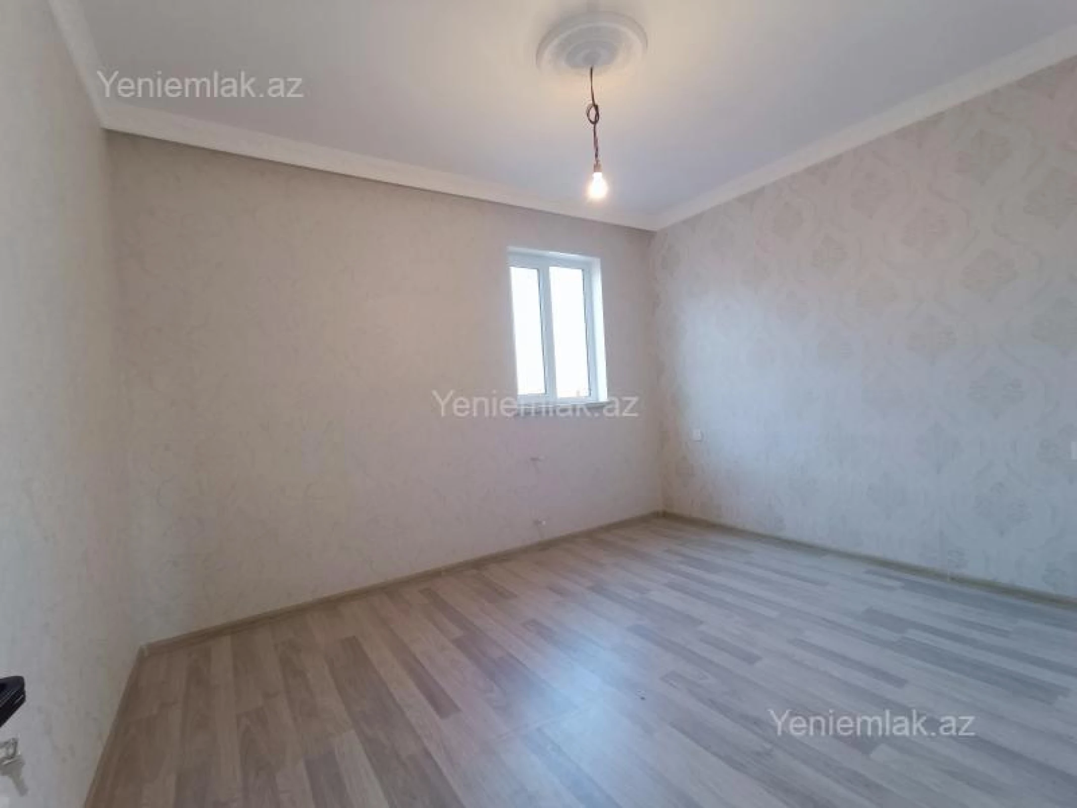 Satılır 4 otaqlı həyət evi 200 m²