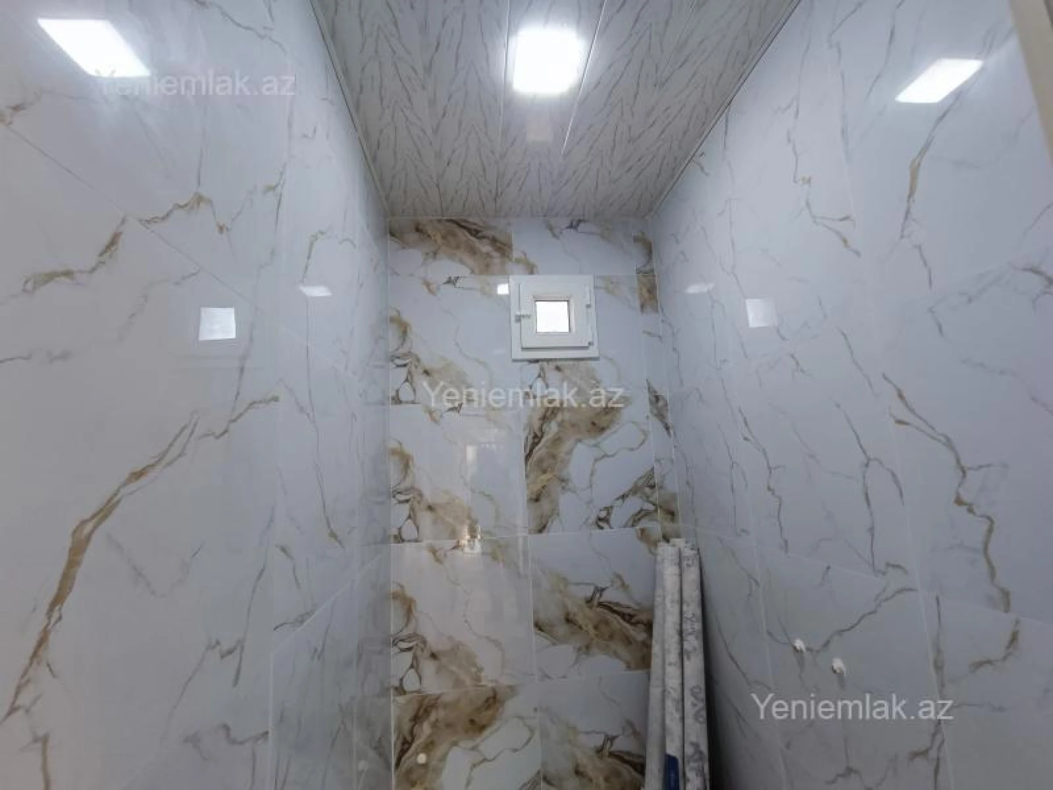 Satılır 4 otaqlı həyət evi 200 m²