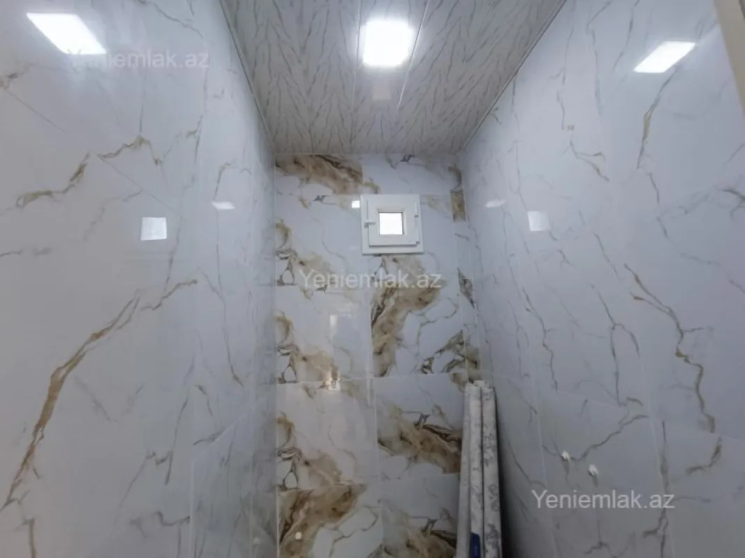 Satılır 4 otaqlı həyət evi 200 m²