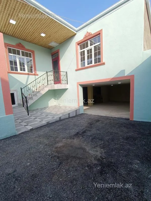 Satılır 4 otaqlı həyət evi 200 m²