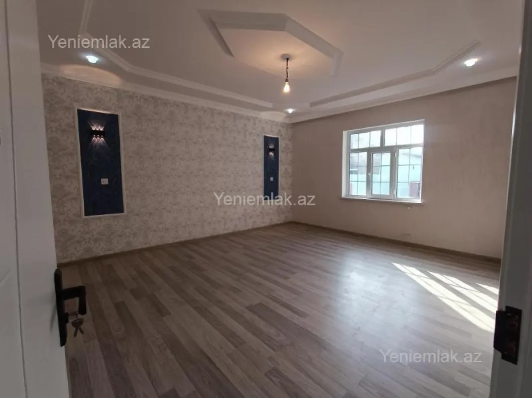 Satılır 4 otaqlı həyət evi 200 m²