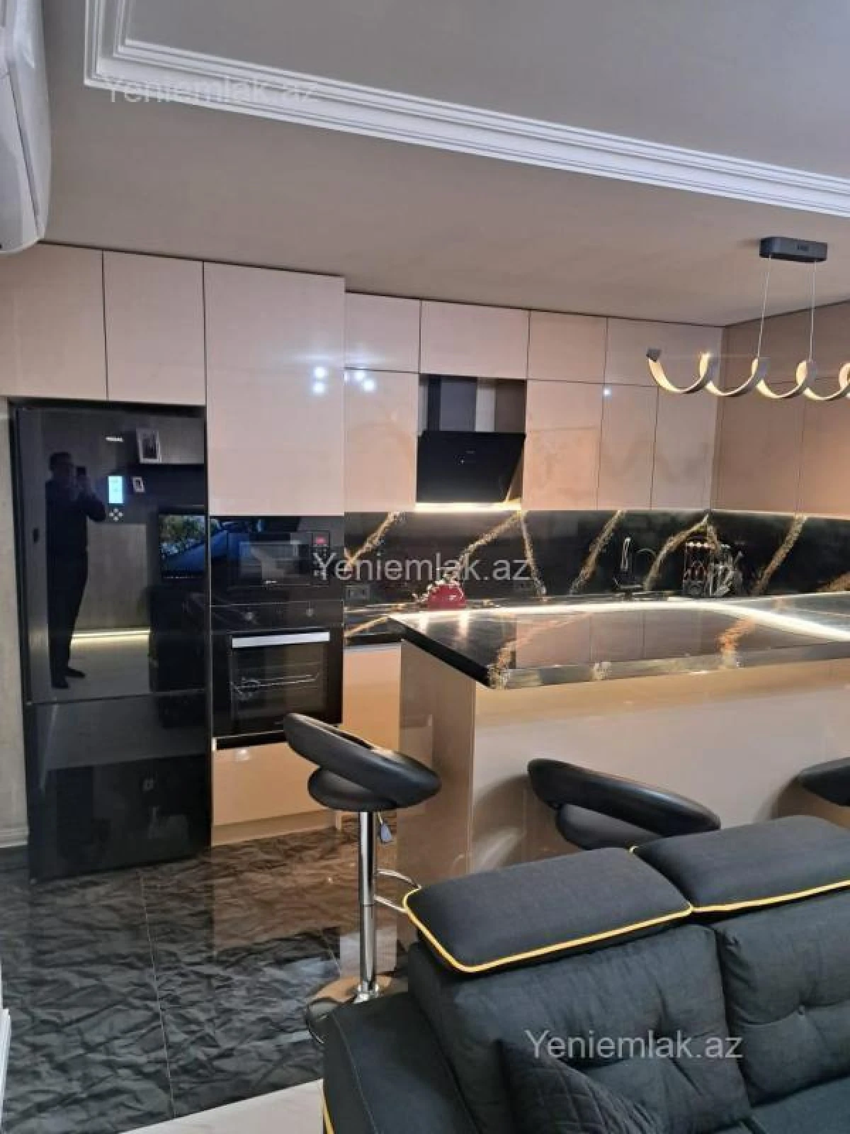 Satılır 3 otaqlı yeni tikili 120 m²