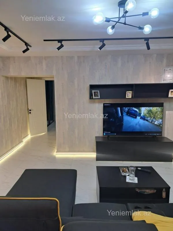Satılır 3 otaqlı yeni tikili 120 m²
